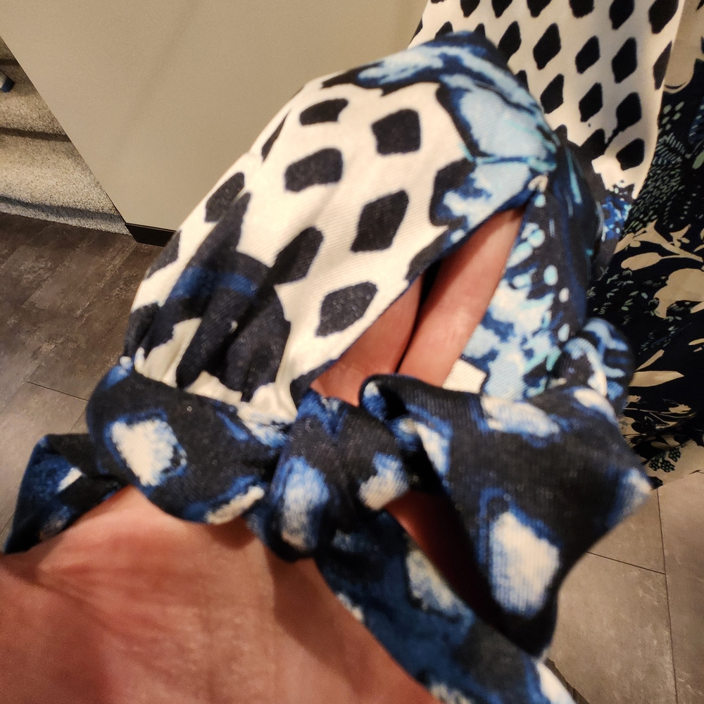 Reversable duster cardigan floral and poka dot patterns - Picture 8 of 9